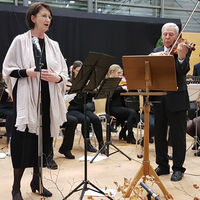 Bild vergrern: Kammerkonzert 2017: Auch Erste Brgermeisterin Dr. Susanne Plank wirkte beim Konzert als Gesangssolistin mit.