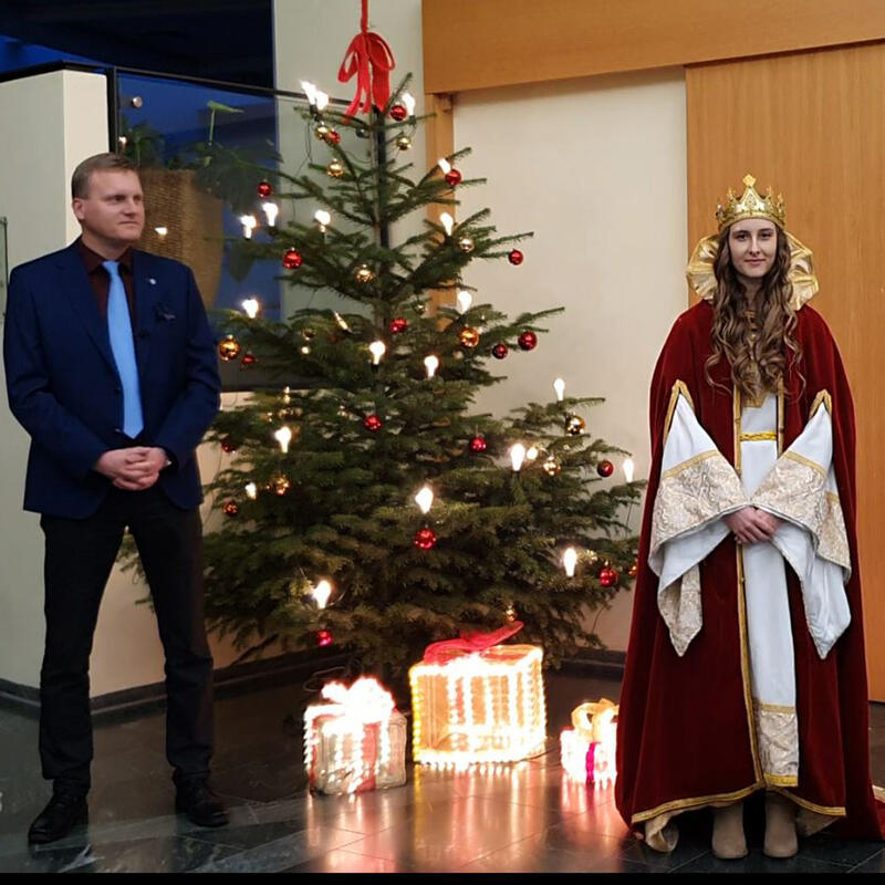 Weihnachtsgrüße 2021 mit dem Maxhütter Christkind und Ersten Bürgermeister Rudolf Seidl