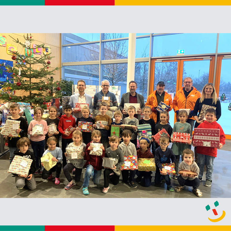 Maximilian-Grundschule: Weihnachtspakete für bedürftige Kinder